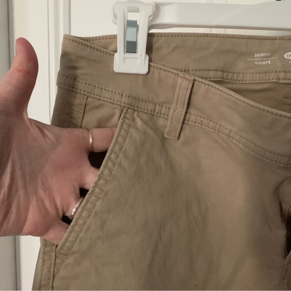 2 for $20🌟 Old Navy khaki pants - Picture 4 of 5